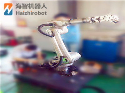 工業(yè)機器人編程要學(xué)多久？普工能不能學(xué)會？(圖3)