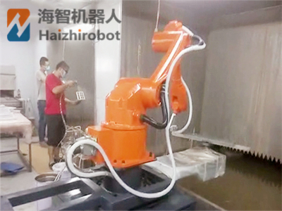 轉(zhuǎn)臺噴漆機(jī)器人（塑膠配件）