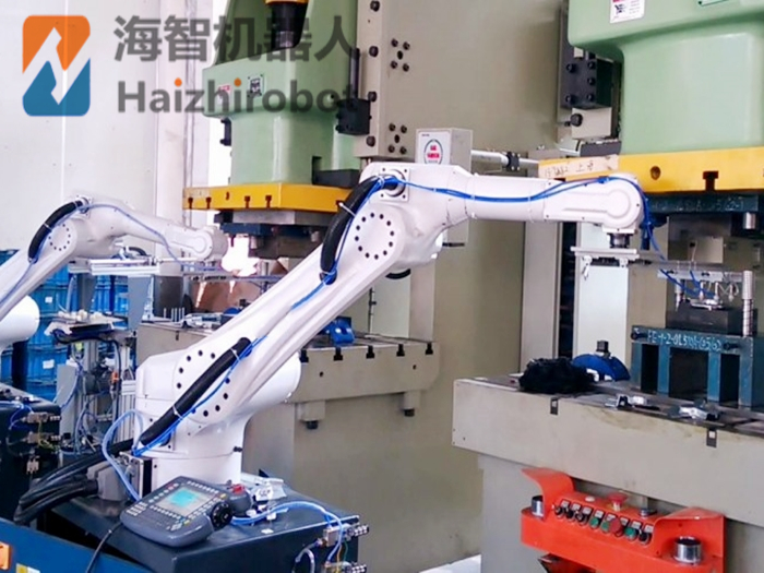 沖壓機械手機型怎么選擇！沖床機器人幾軸？